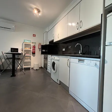 Vela Terrace Монте-Гордо